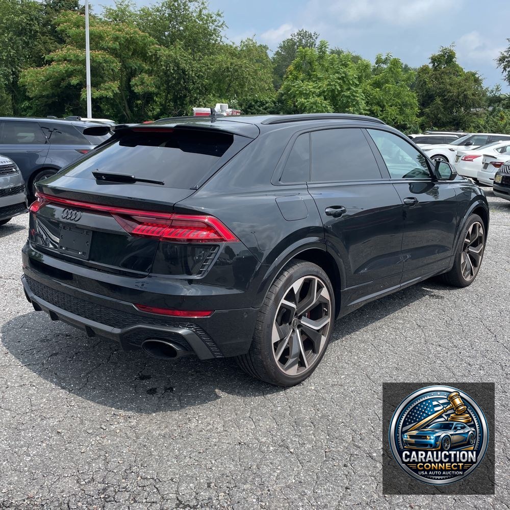 2024 Audi RS Q8 Base