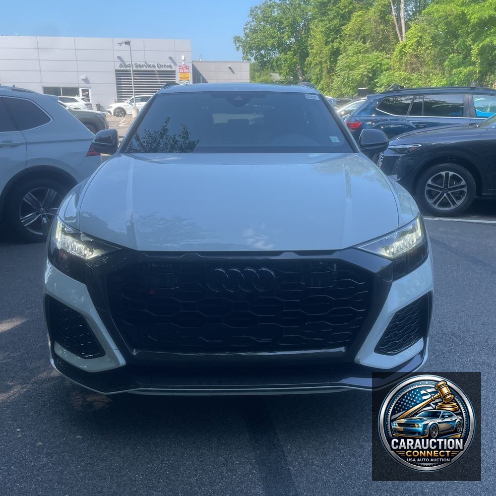 2024 Audi RS Q8 Base