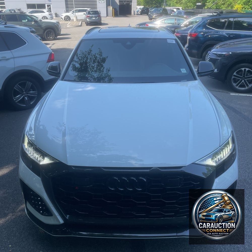 2024 Audi RS Q8 Base