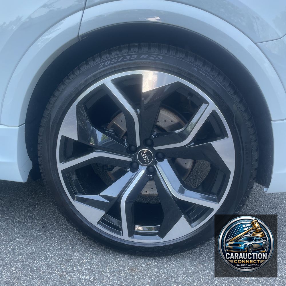 2024 Audi RS Q8 Base