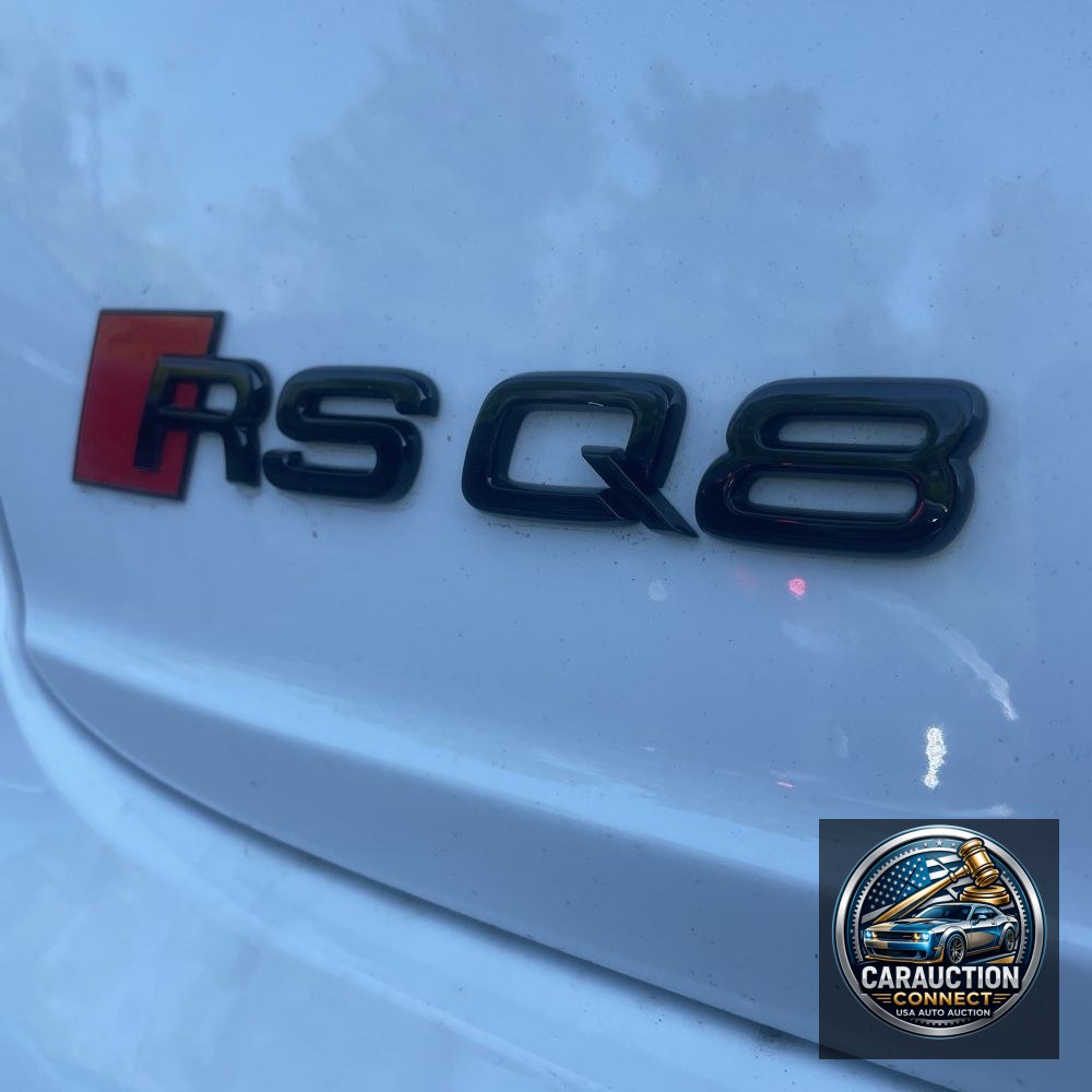 2024 Audi RS Q8 Base