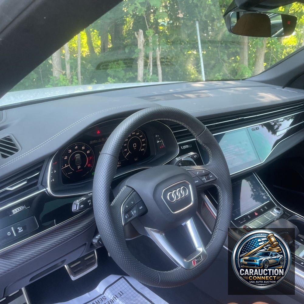 2024 Audi RS Q8 Base