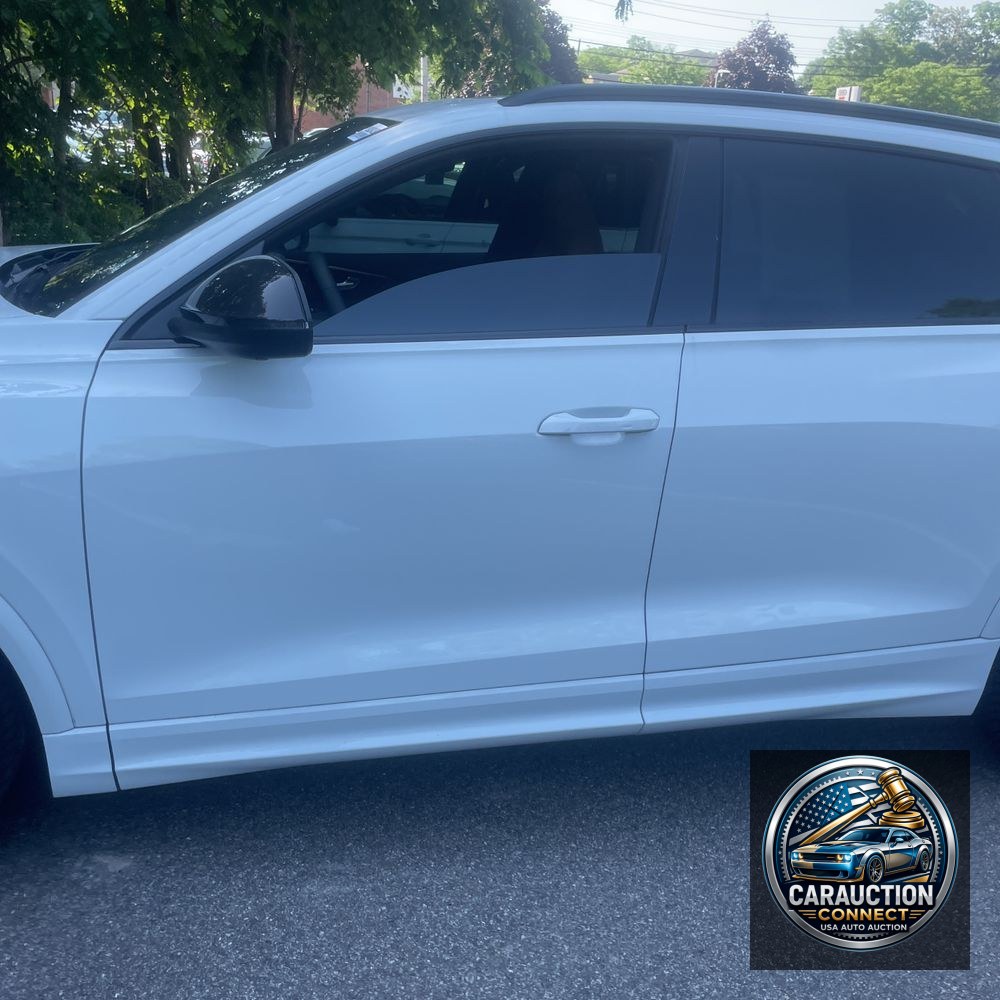 2024 Audi RS Q8 Base