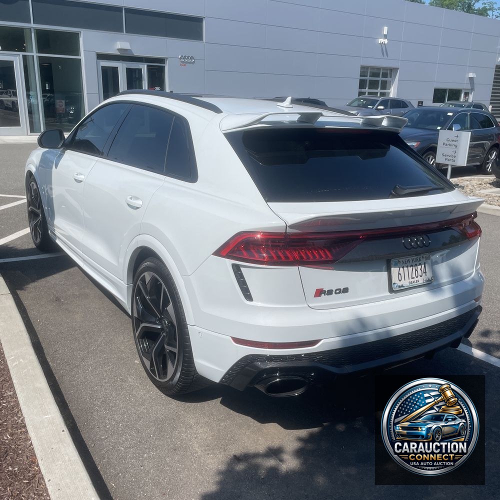 2024 Audi RS Q8 Base