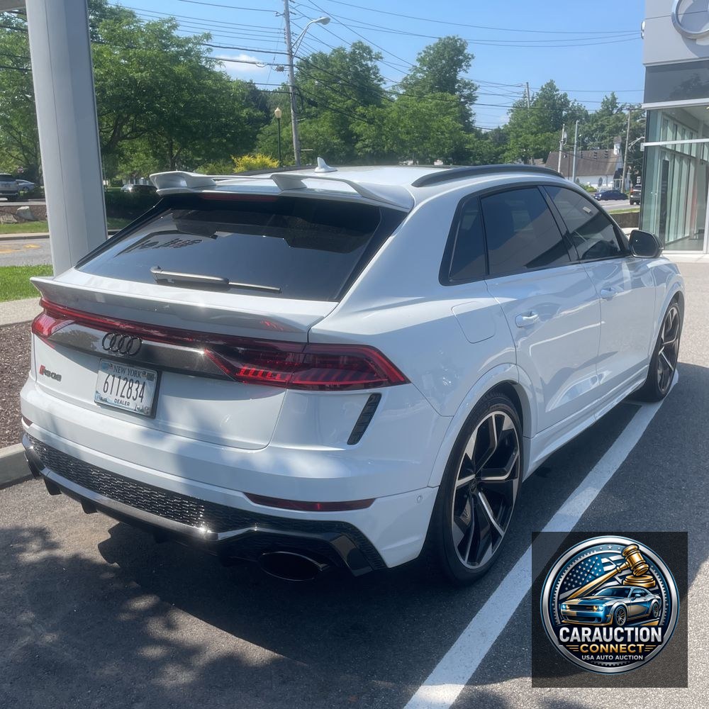 2024 Audi RS Q8 Base