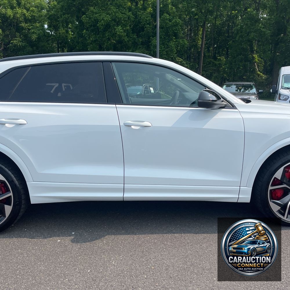 2024 Audi RS Q8 Base