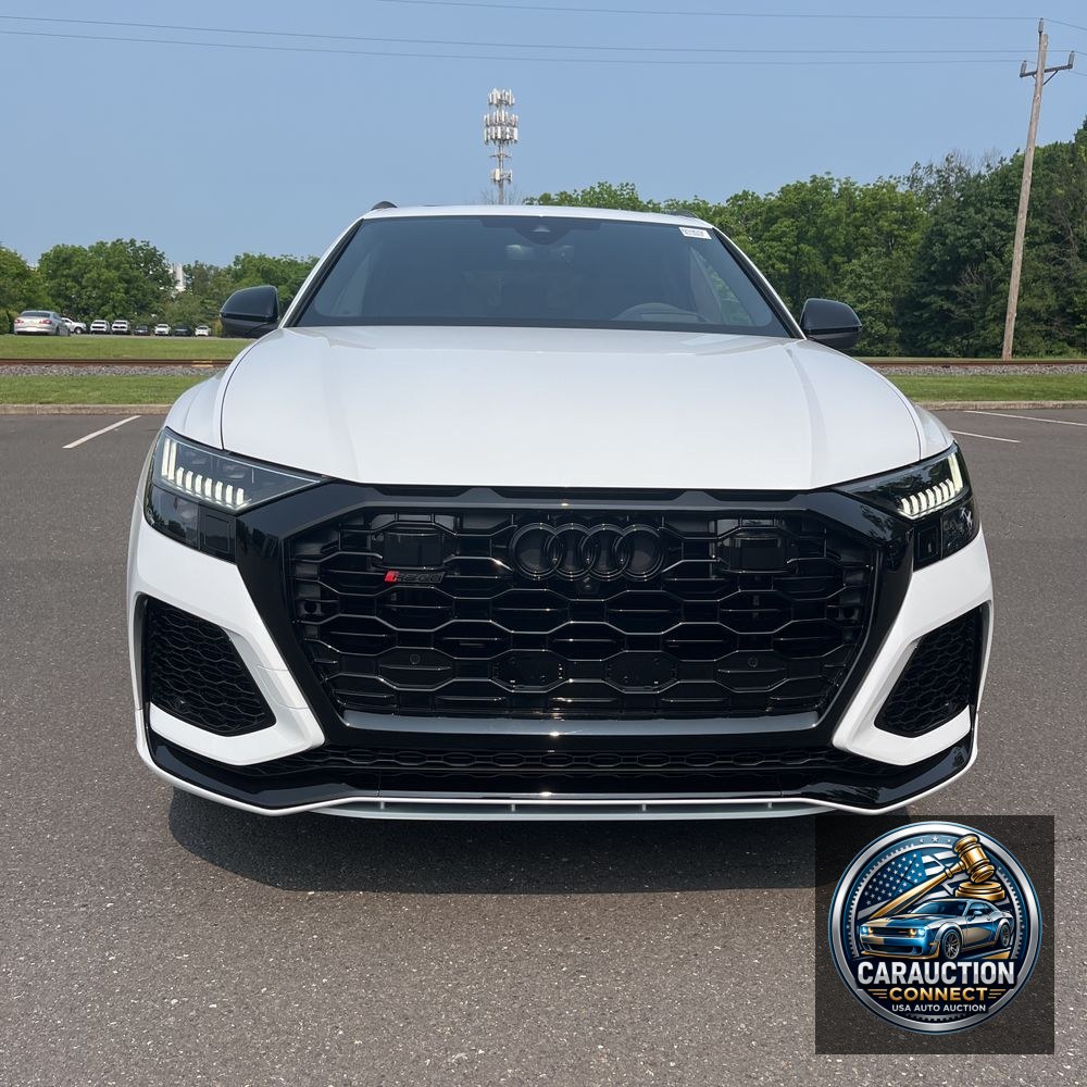 2024 Audi RS Q8 Base