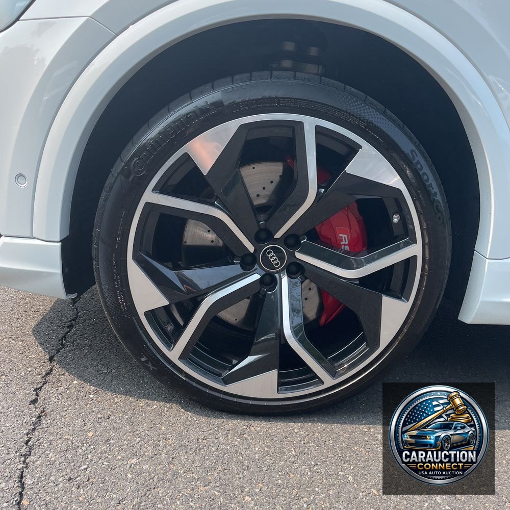 2024 Audi RS Q8 Base