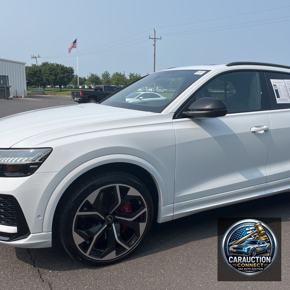 2024 Audi RS Q8 Base