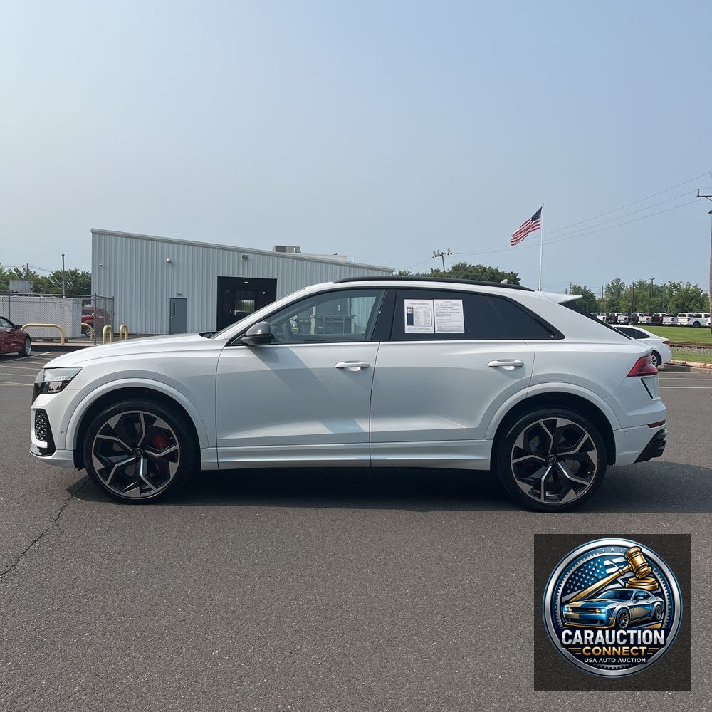 2024 Audi RS Q8 Base