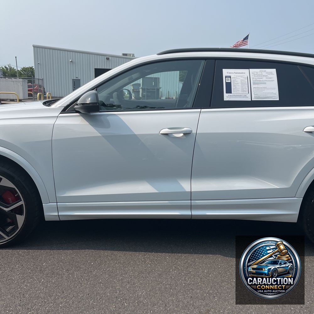 2024 Audi RS Q8 Base