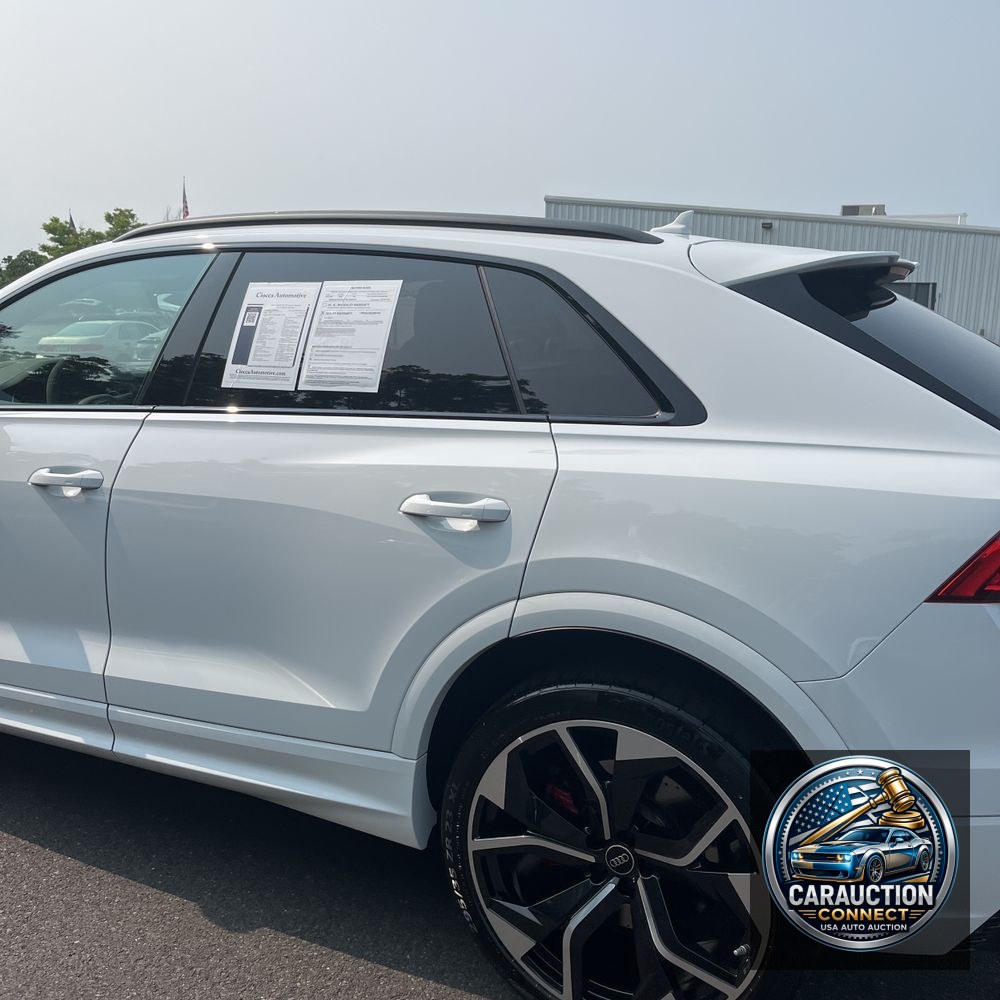 2024 Audi RS Q8 Base