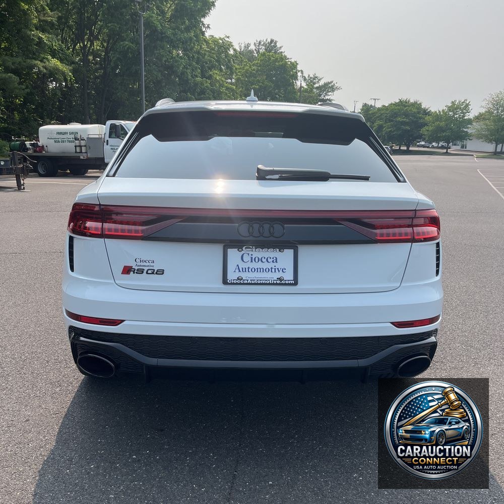 2024 Audi RS Q8 Base