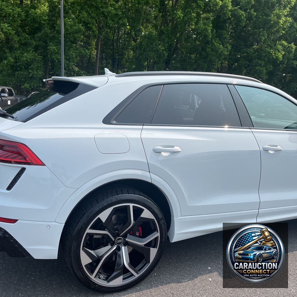 2024 Audi RS Q8 Base