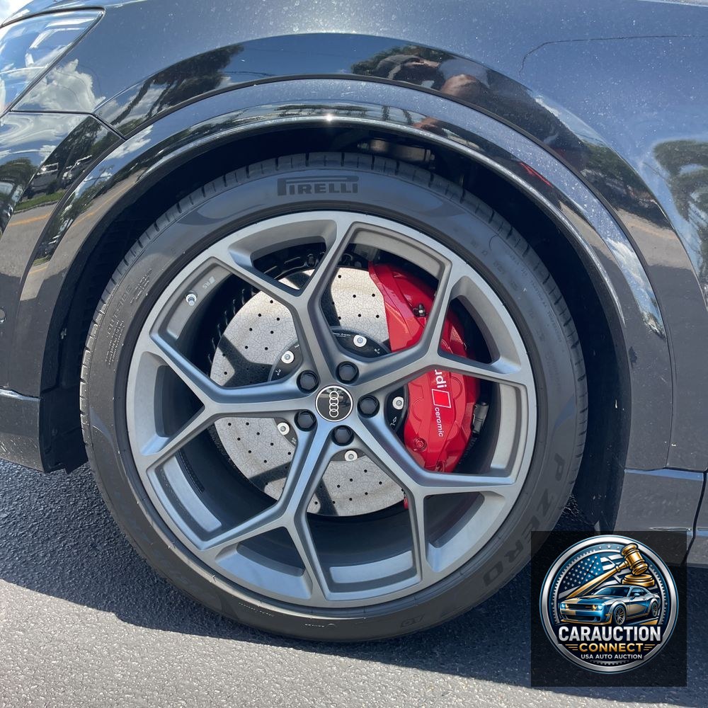2025 Audi RS Q8 Performance