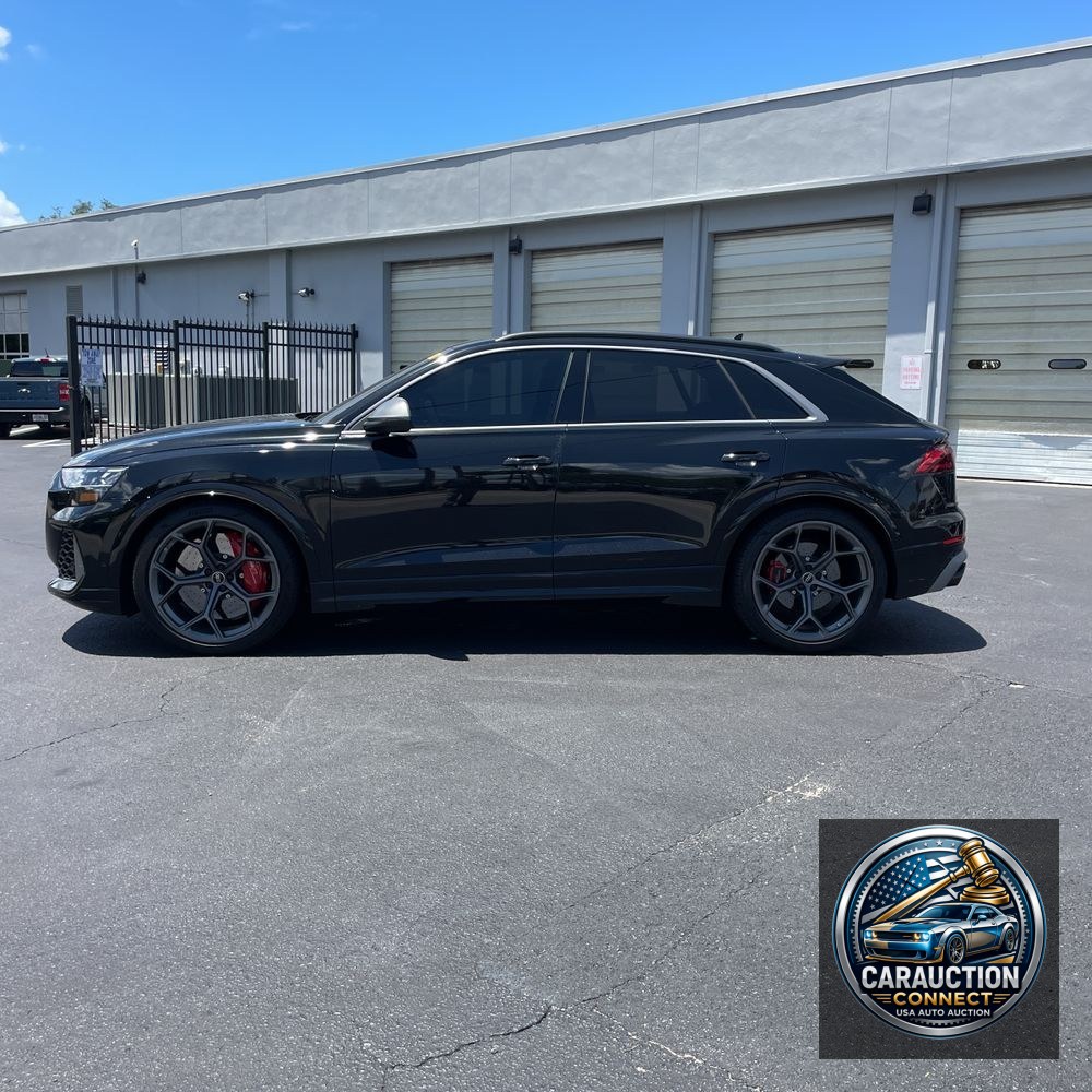 2025 Audi RS Q8 Performance