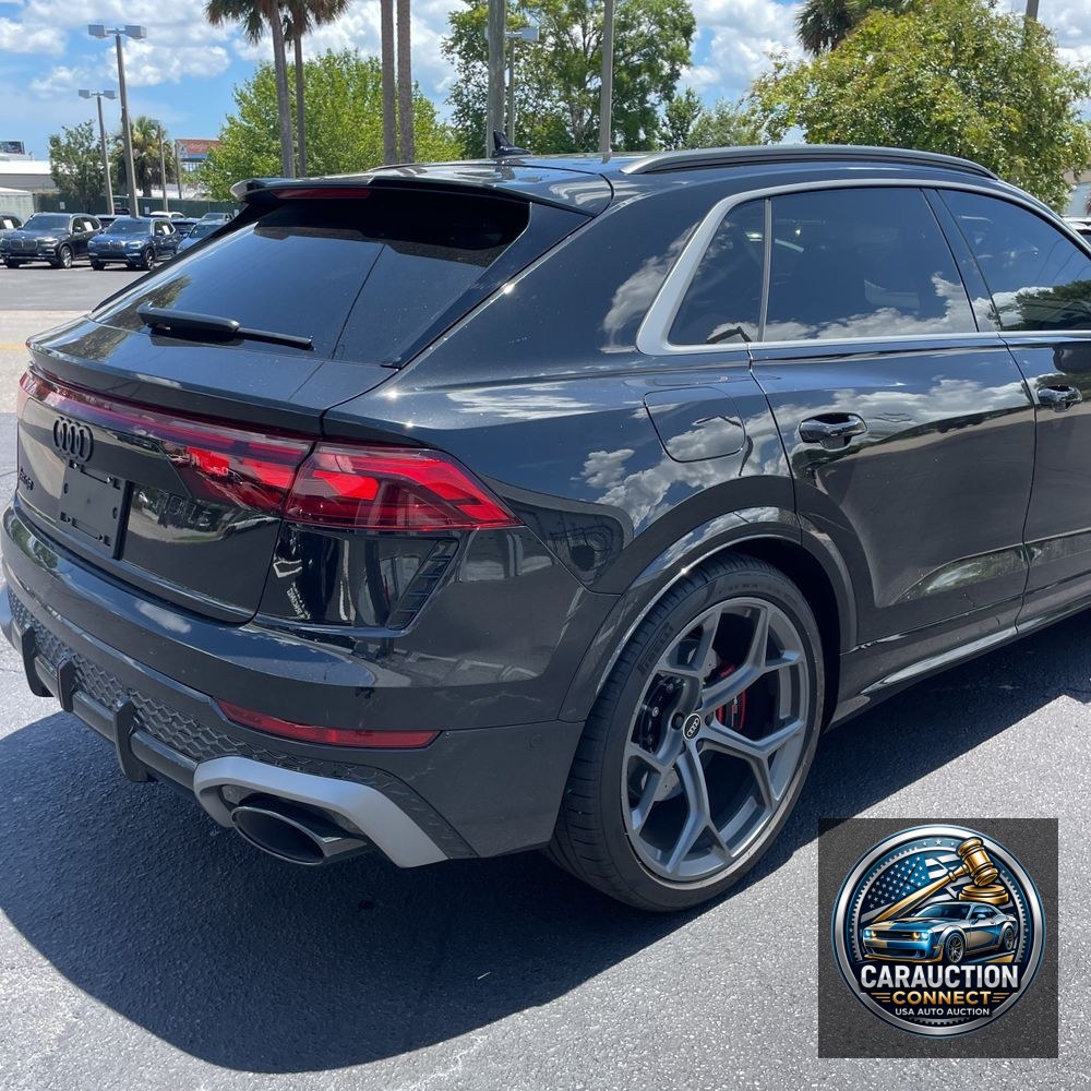 2025 Audi RS Q8 Performance