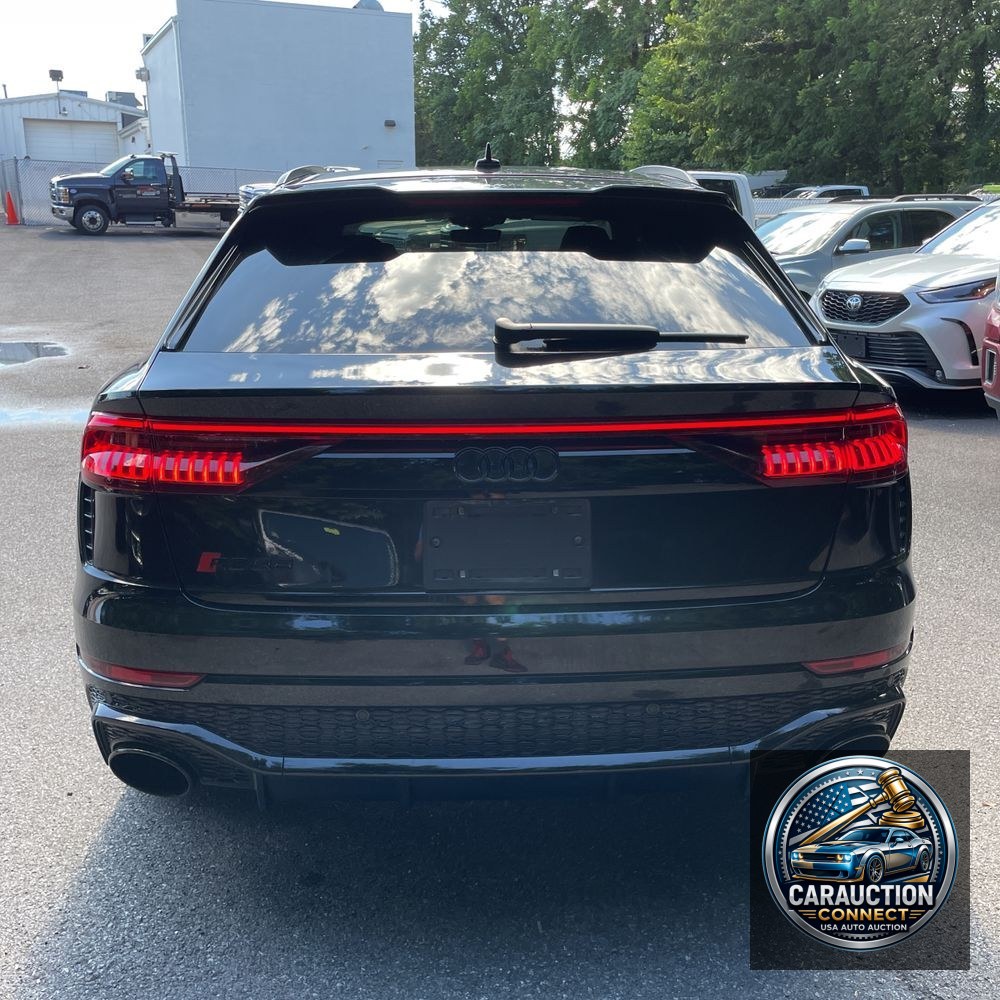 2023 Audi RS Q8