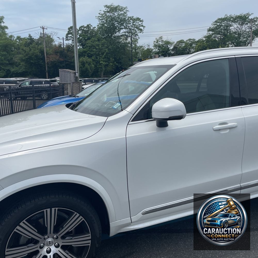 2023 Volvo XC90 B6 - Ultimate