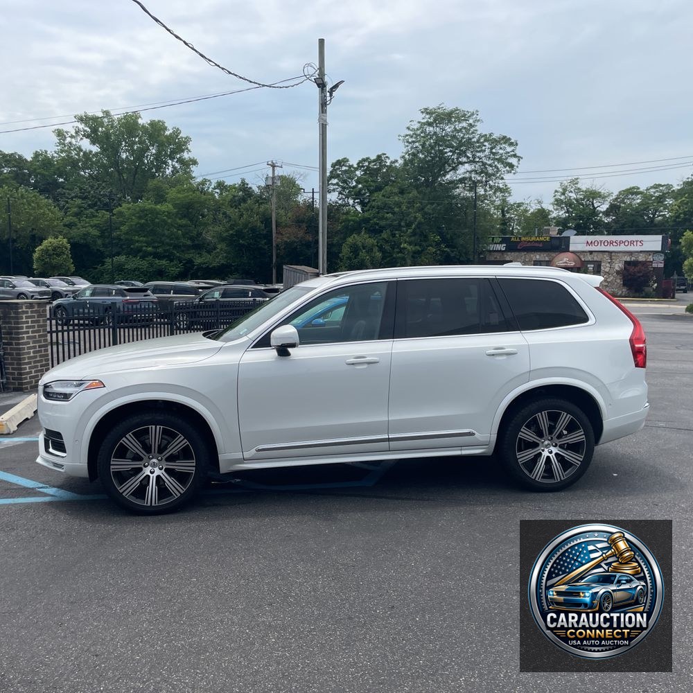 2023 Volvo XC90 B6 - Ultimate