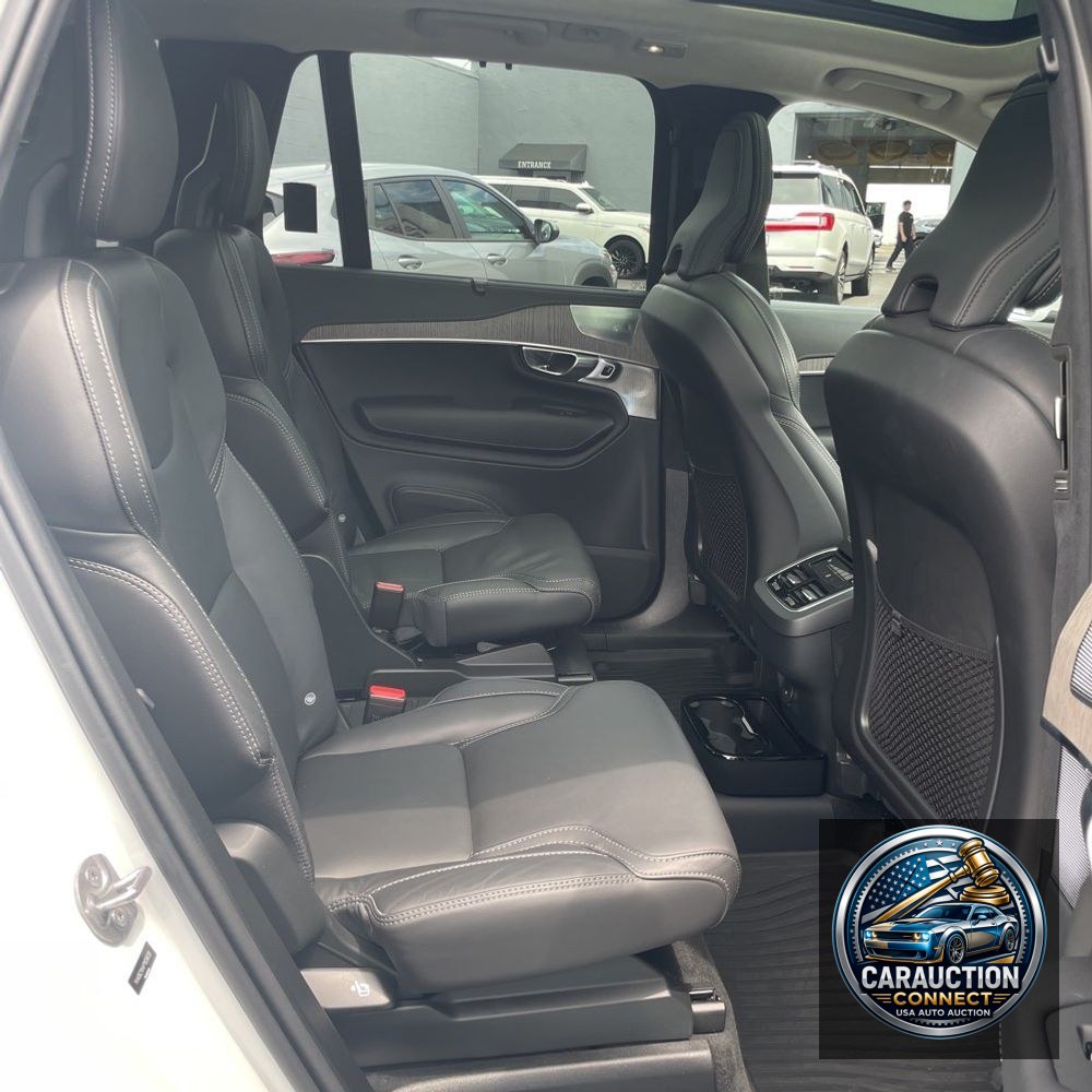 2023 Volvo XC90 B6 - Ultimate