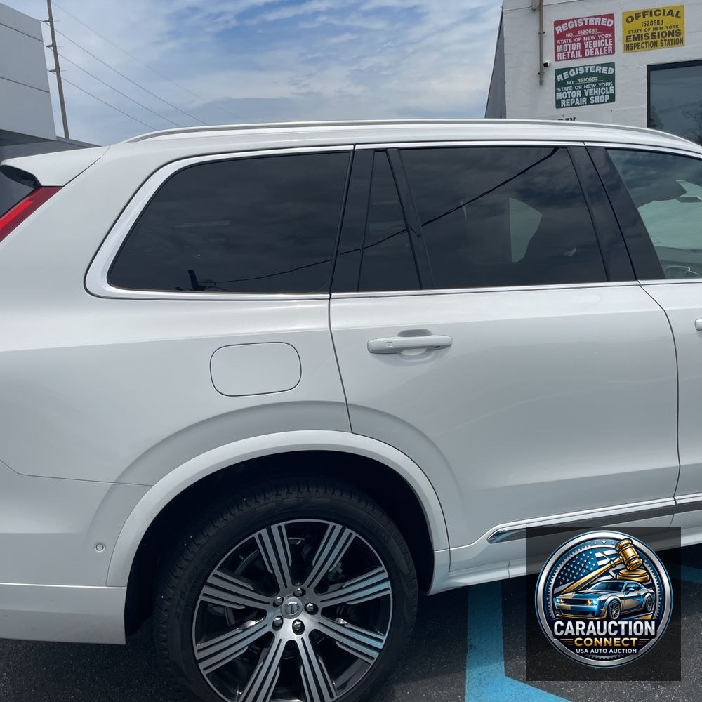 2023 Volvo XC90 B6 - Ultimate