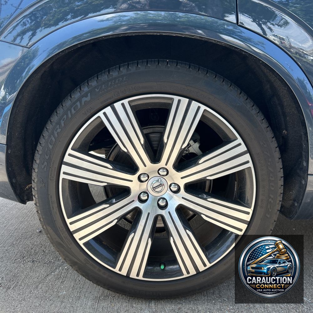 2023 Volvo XC90 B6 - Ultimate