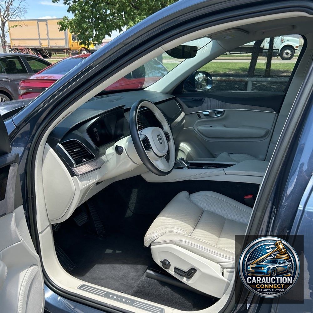 2023 Volvo XC90 B6 - Ultimate