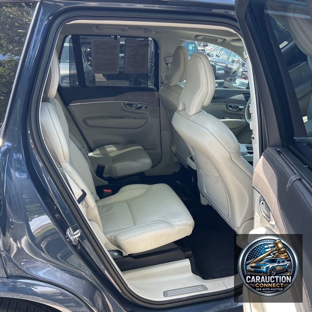 2023 Volvo XC90 B6 - Ultimate