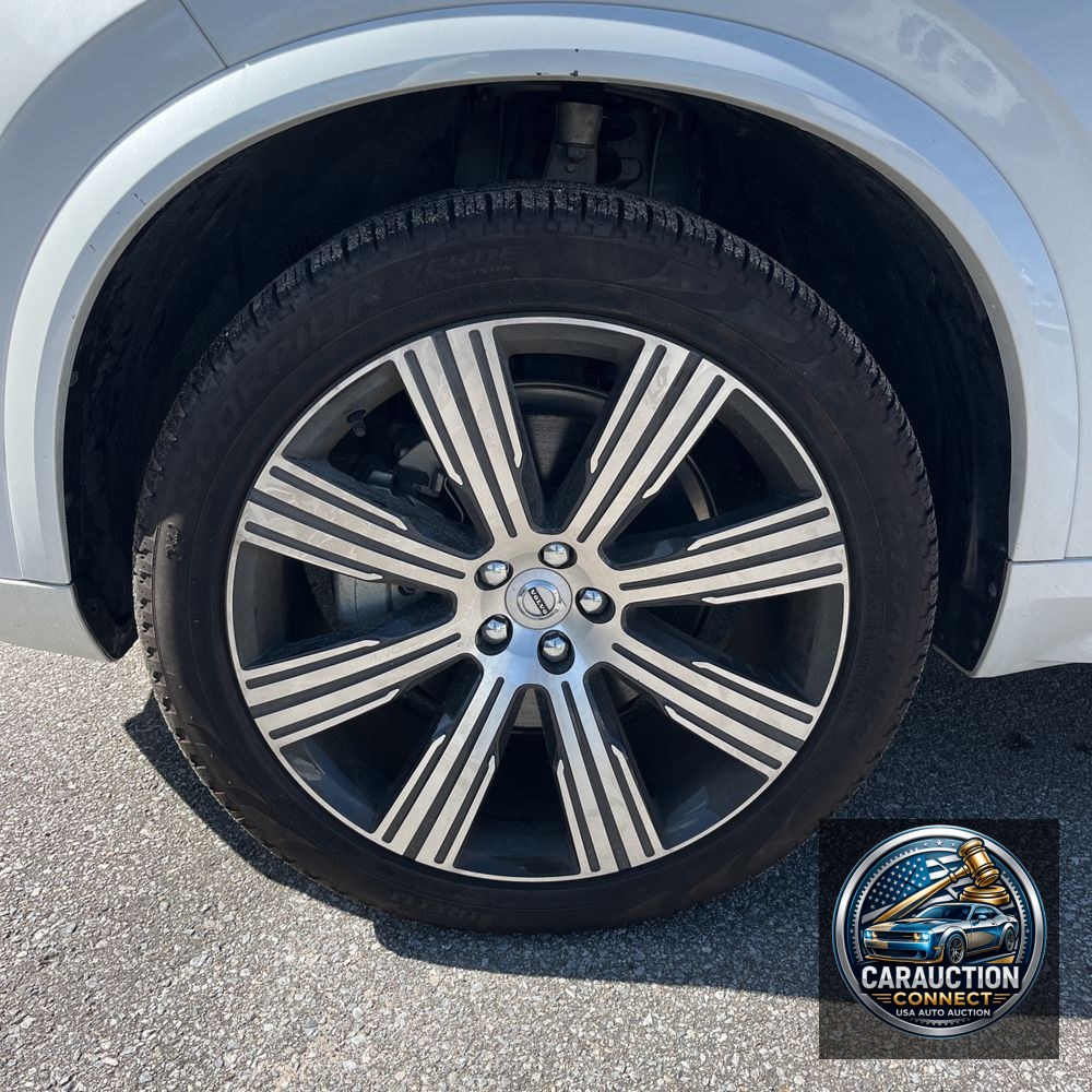 2024 Volvo XC90 B6 - Ultimate