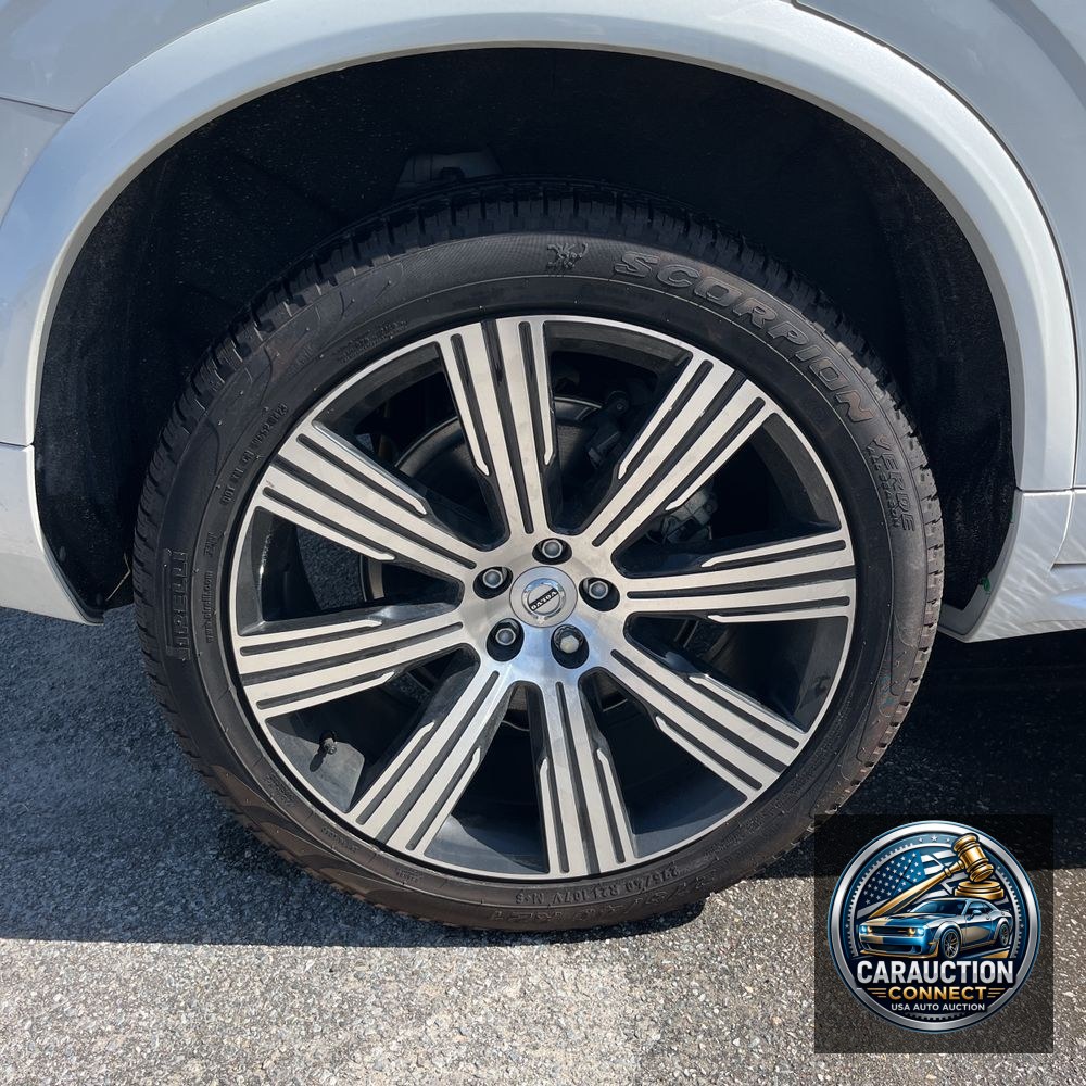 2024 Volvo XC90 B6 - Ultimate