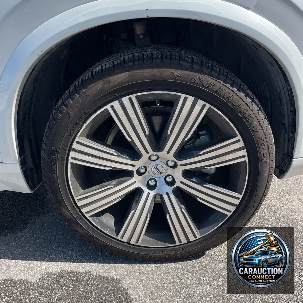 2024 Volvo XC90 B6 - Ultimate