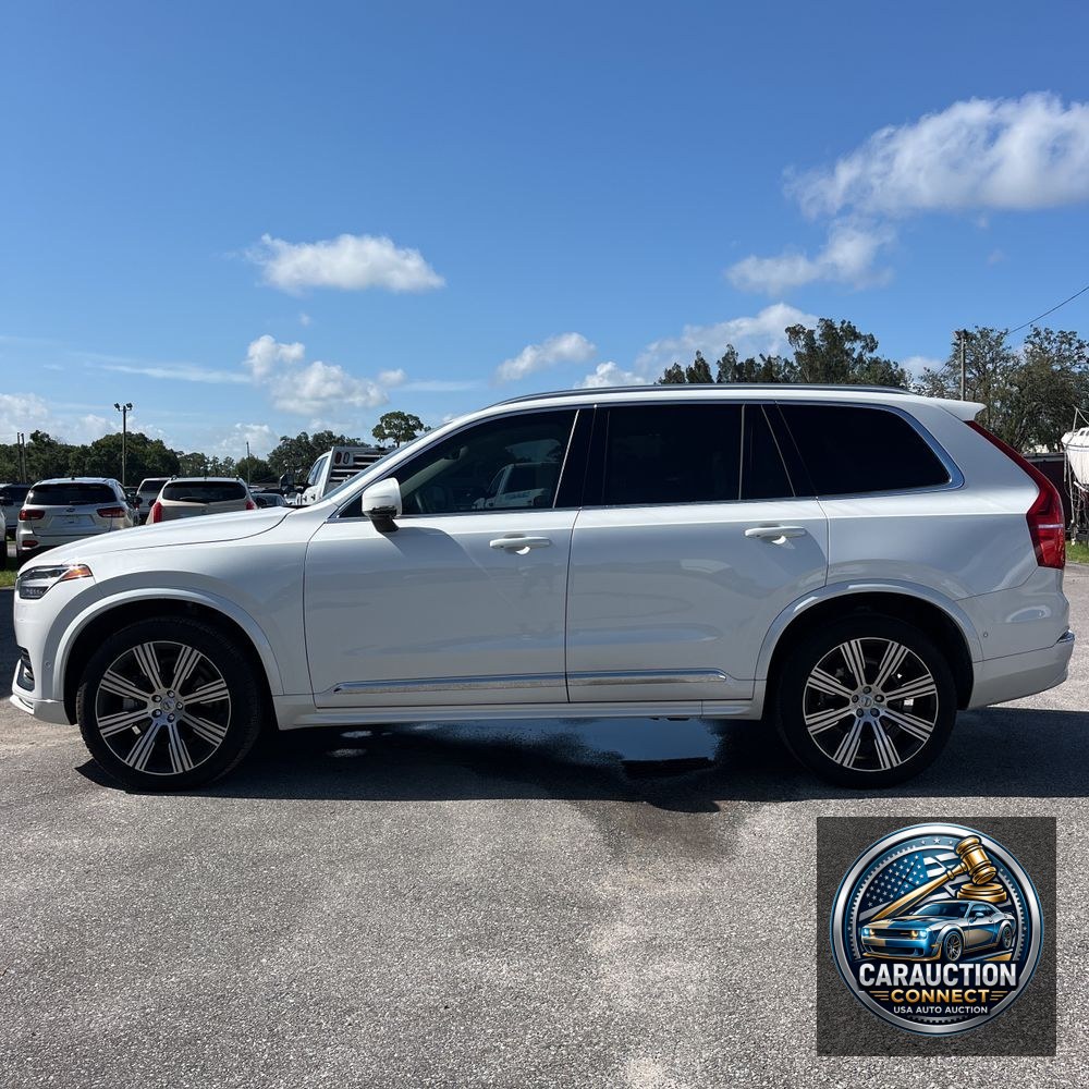 2024 Volvo XC90 B6 - Ultimate