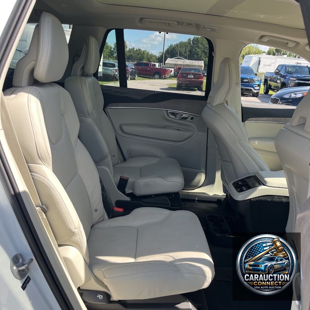 2024 Volvo XC90 B6 - Ultimate