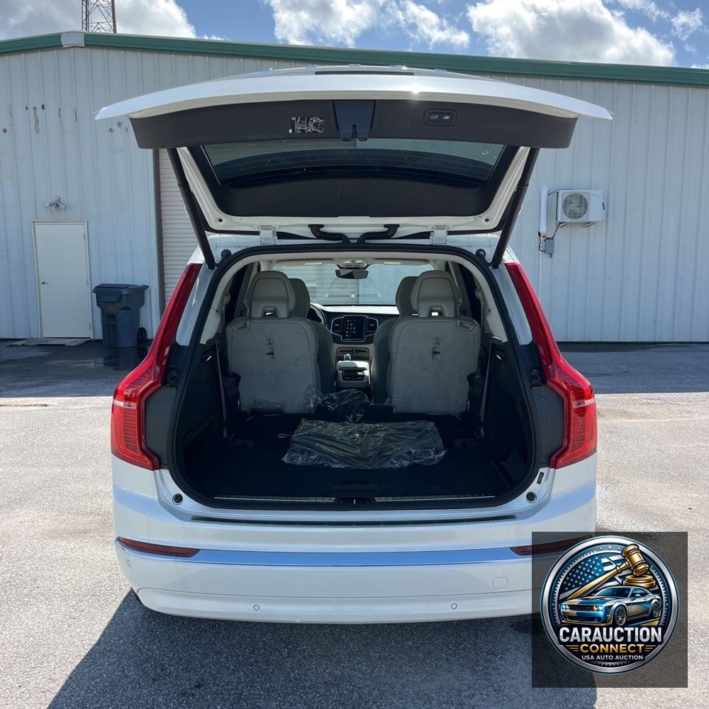 2024 Volvo XC90 B6 - Ultimate