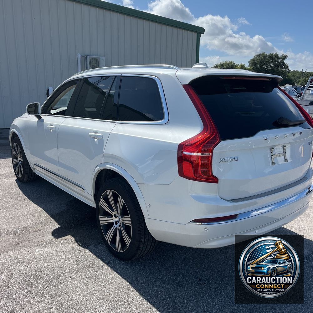 2024 Volvo XC90 B6 - Ultimate
