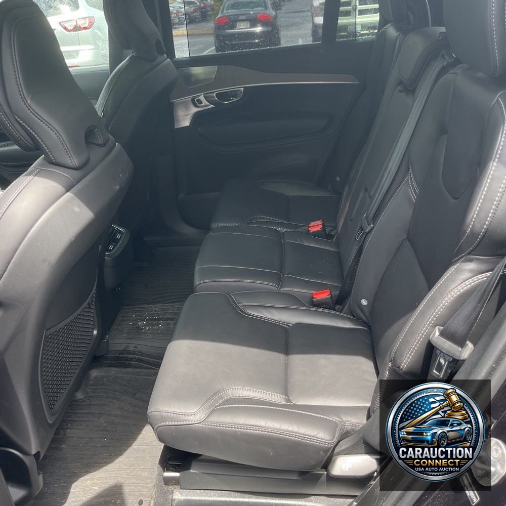 2025 Volvo XC90 B6 - Ultra