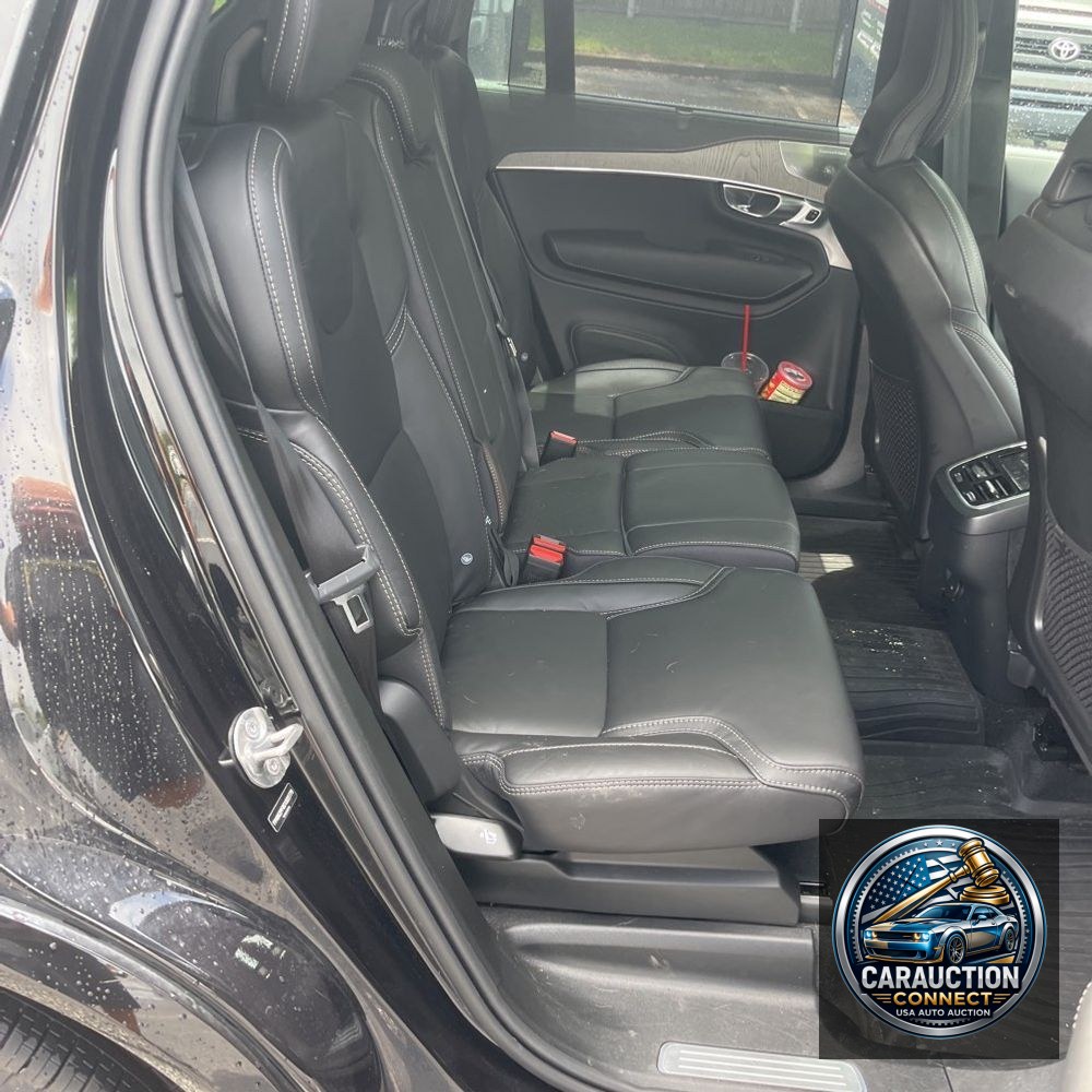 2025 Volvo XC90 B6 - Ultra