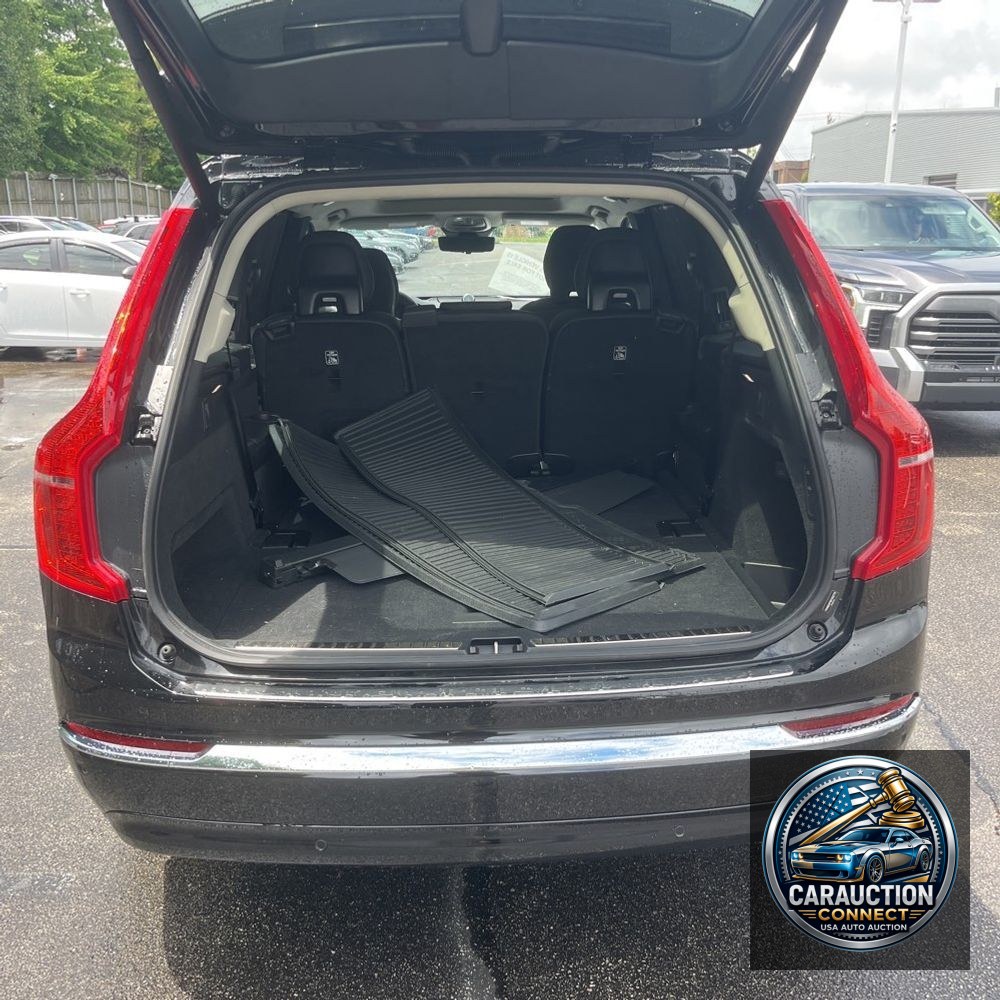 2025 Volvo XC90 B6 - Ultra