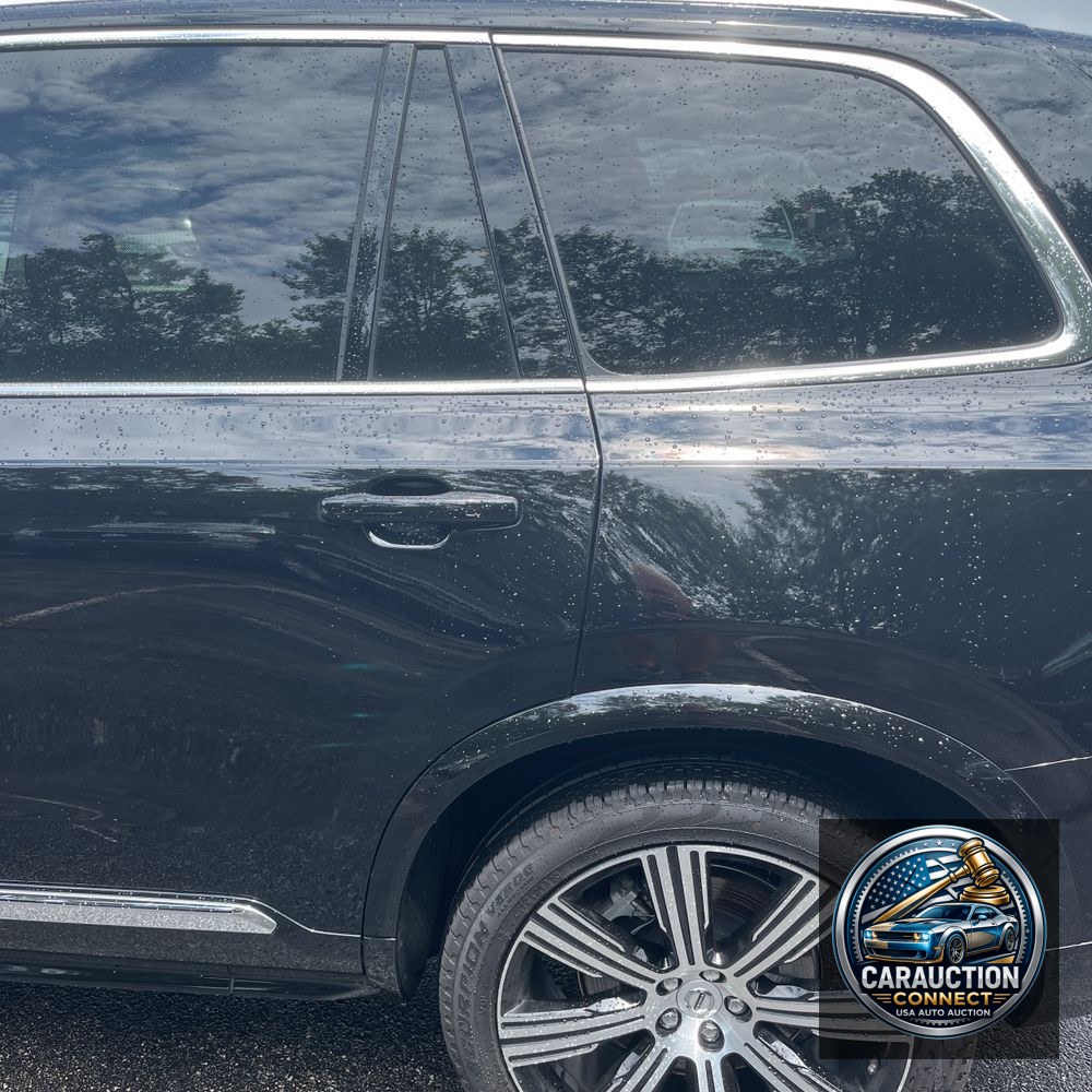 2025 Volvo XC90 B6 - Ultra