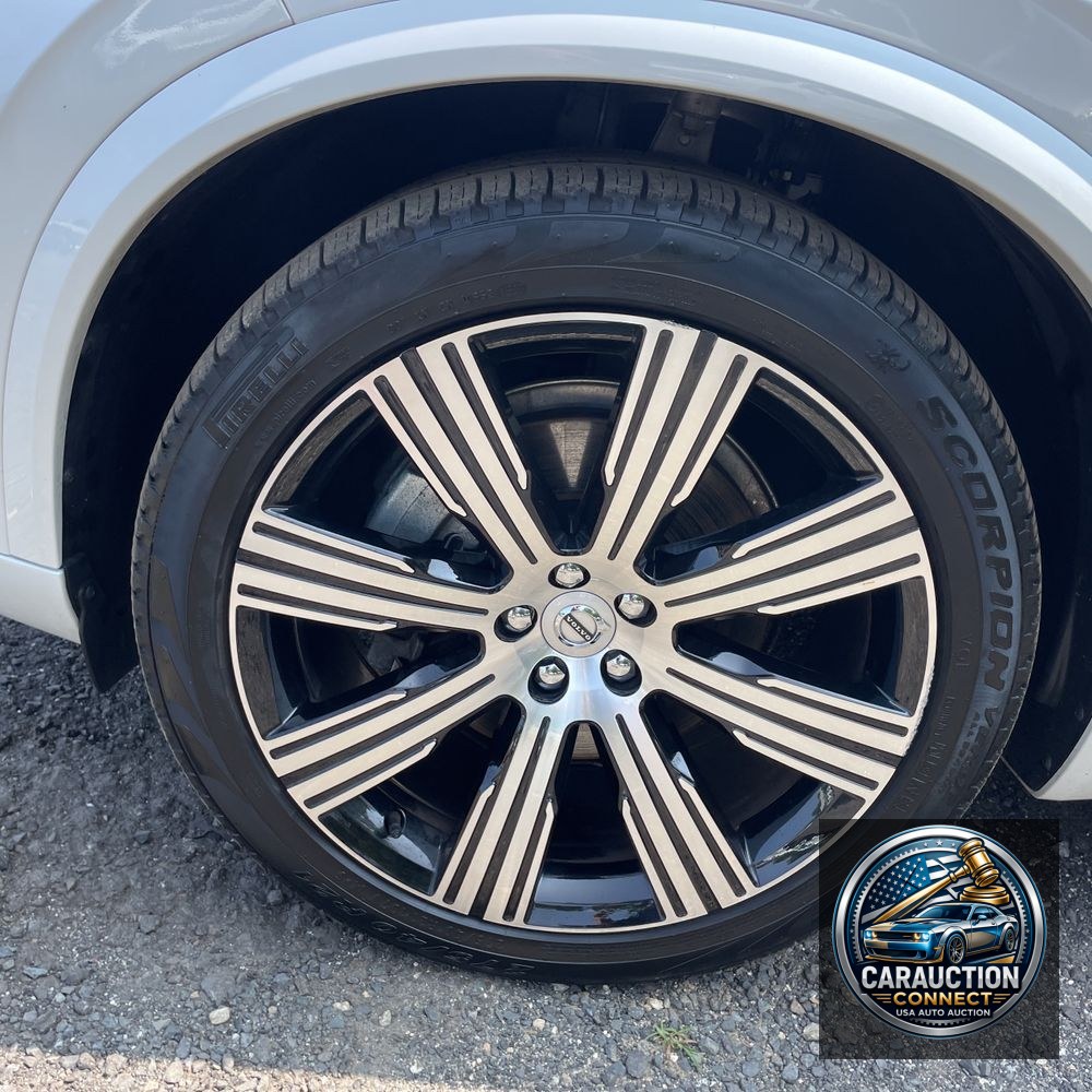 2024 Volvo XC90 B6 - Ultimate