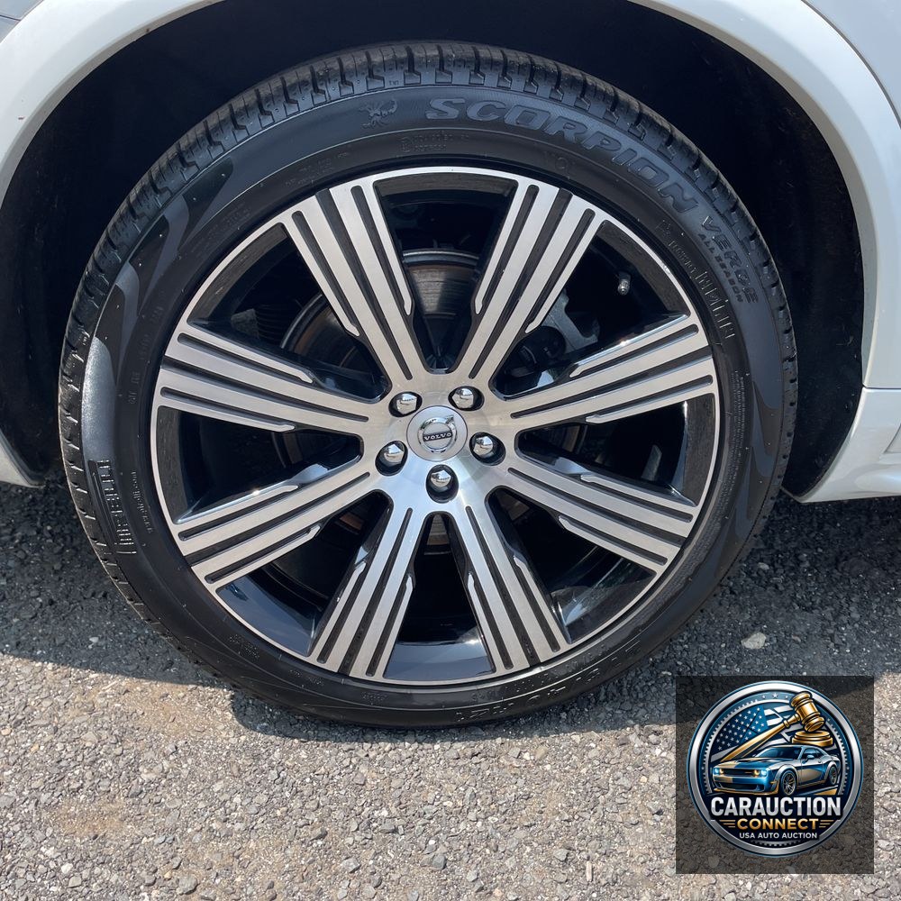 2024 Volvo XC90 B6 - Ultimate