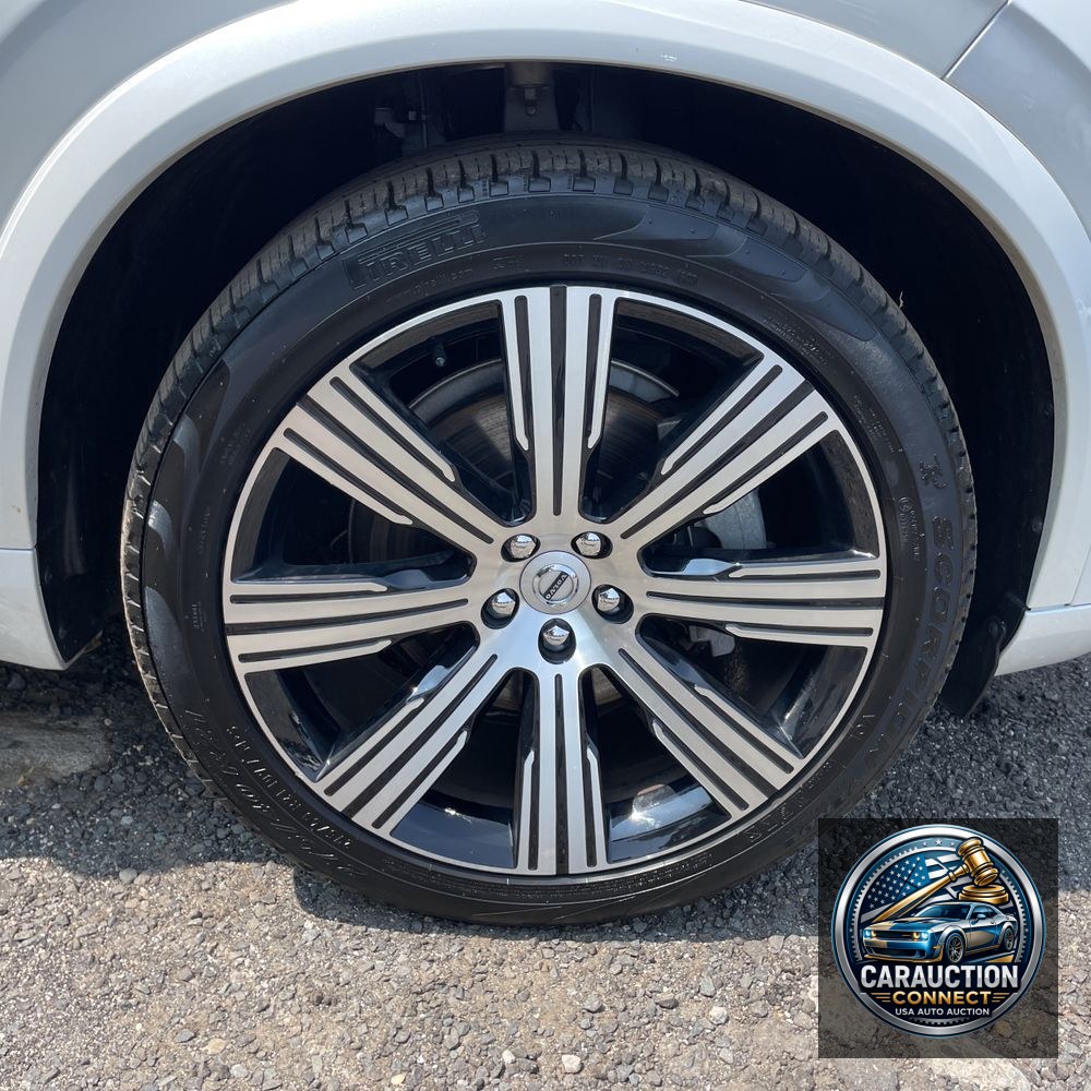 2024 Volvo XC90 B6 - Ultimate