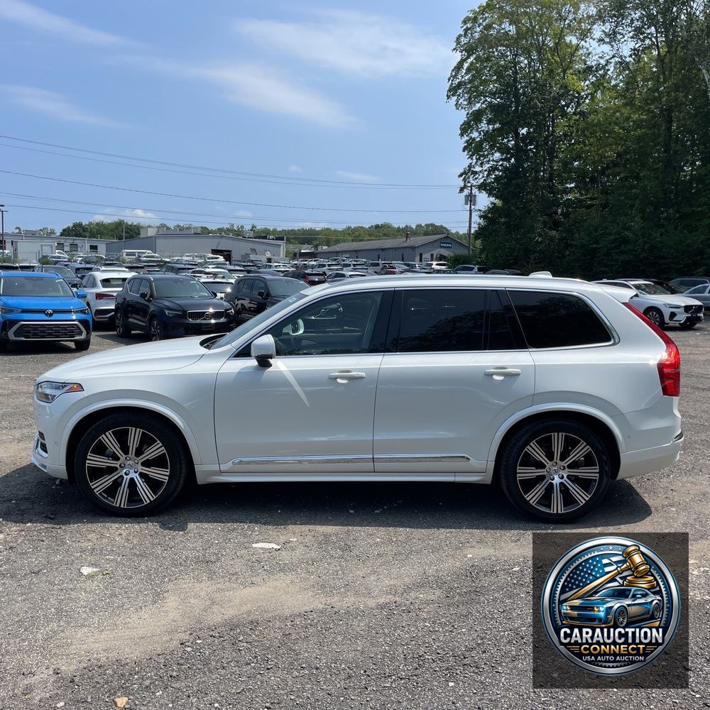2024 Volvo XC90 B6 - Ultimate