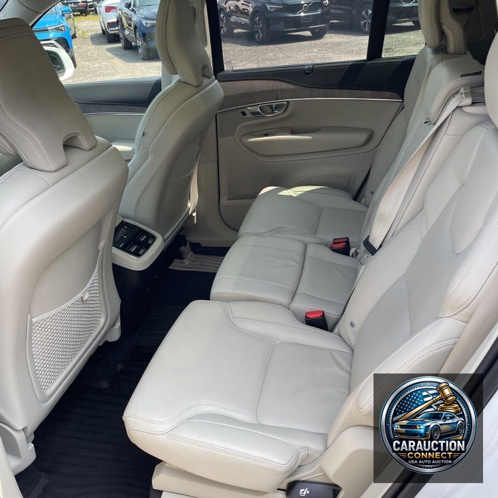 2024 Volvo XC90 B6 - Ultimate