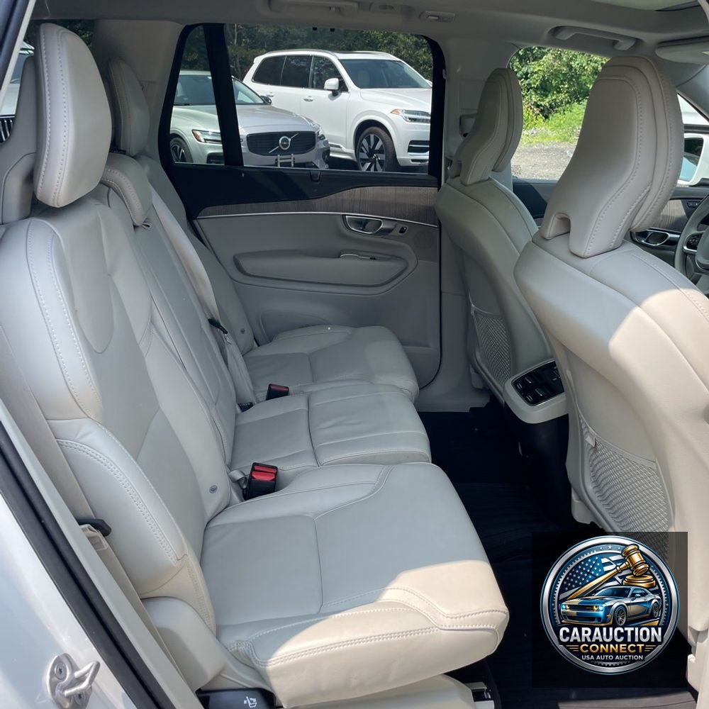 2024 Volvo XC90 B6 - Ultimate