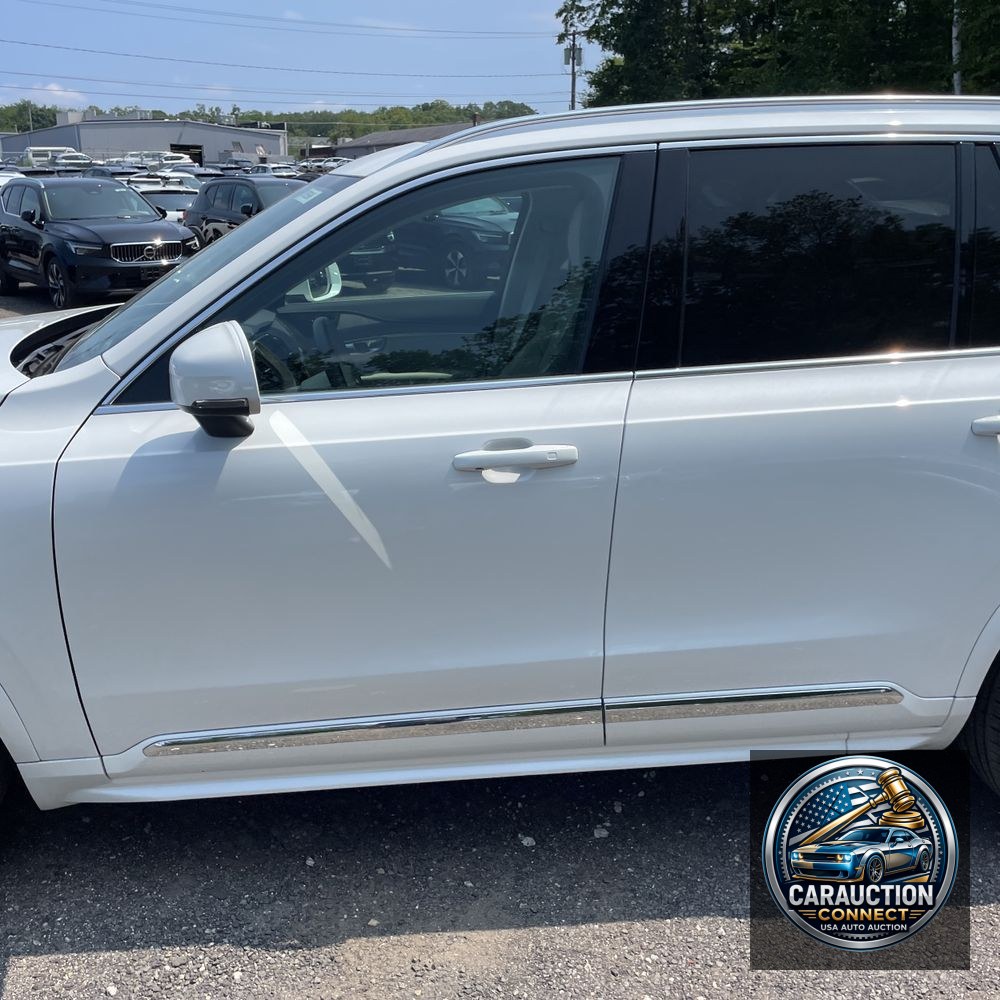 2024 Volvo XC90 B6 - Ultimate