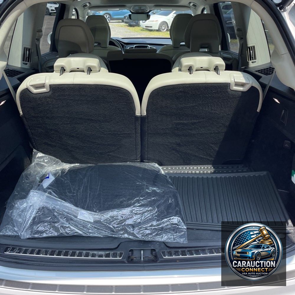 2024 Volvo XC90 B6 - Ultimate