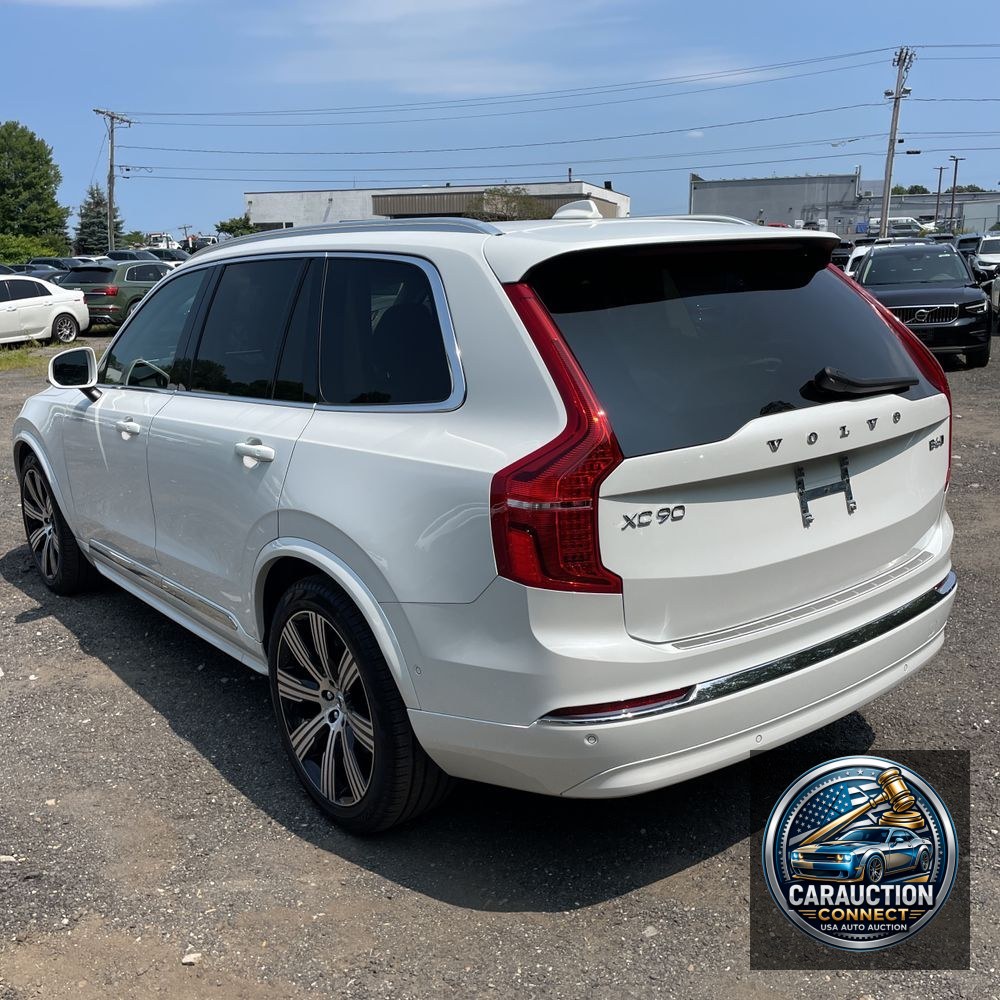 2024 Volvo XC90 B6 - Ultimate