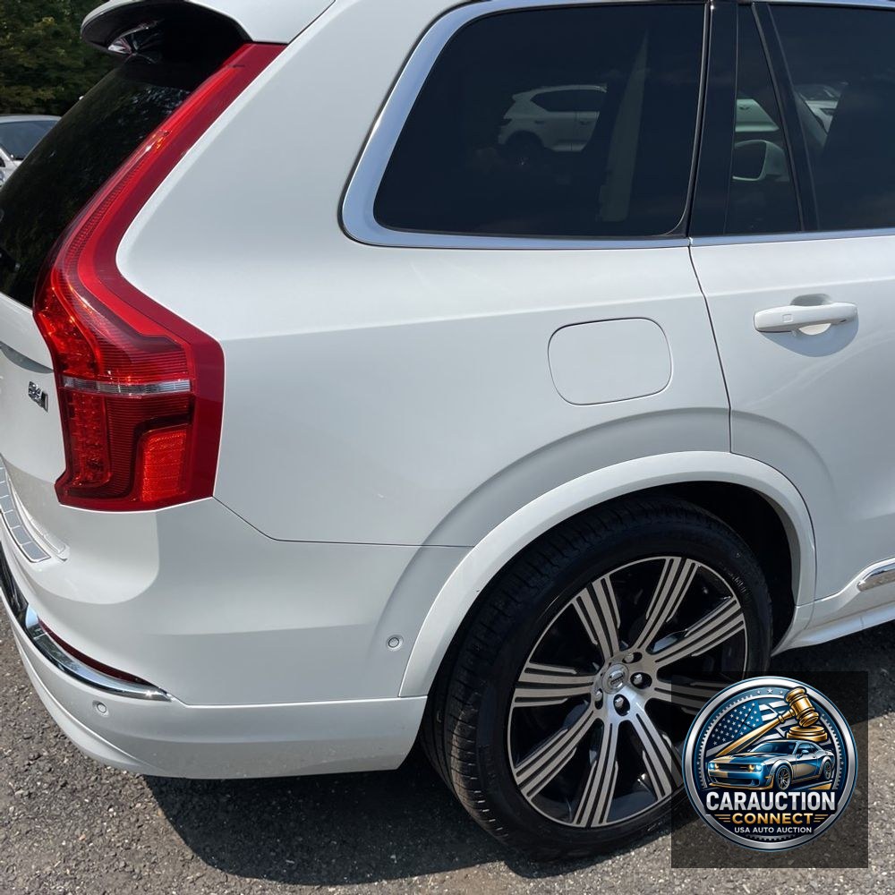 2024 Volvo XC90 B6 - Ultimate